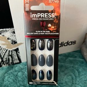 Impress nails